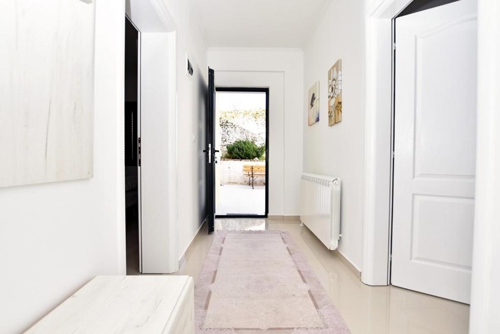 Jednosoban Stan Milinic Apartment แฮร์เซ็ก-โนวี ภายนอก รูปภาพ